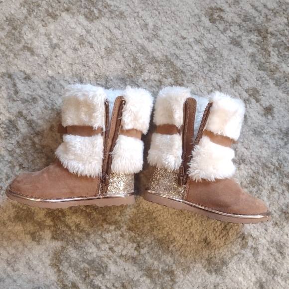 Suede Gold Sparkle fur boots Size 8 - Picture 11 of 11